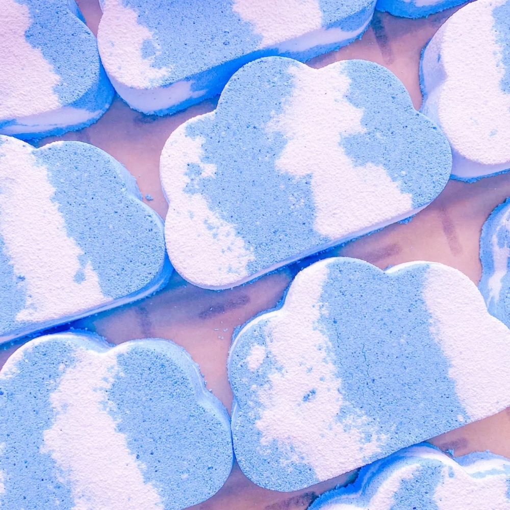 NWT Cloud Bath Bomb